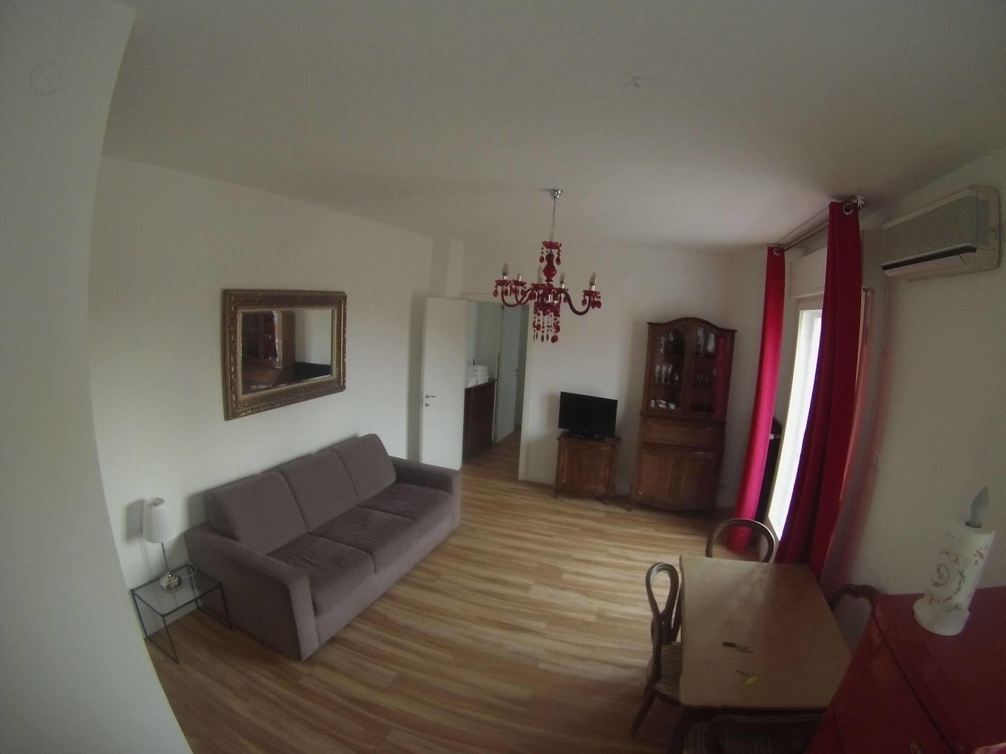 Sole Aparthotel 2*